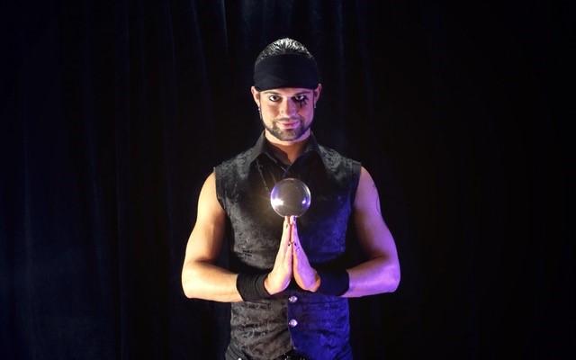 Image of Clark Lewis, juggler and stunt performer